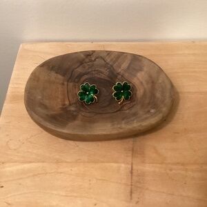 Avon 4 leaf clover earrings